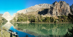 spain-0193 Kolor stitching | 10 pictures | Size: 10261 x 5247 | Lens: Standard | RMS: 2.13 | FOV: 125.00 x 57.93 ~ 4.39 | Projection: Cylindrical | Color: LDR |